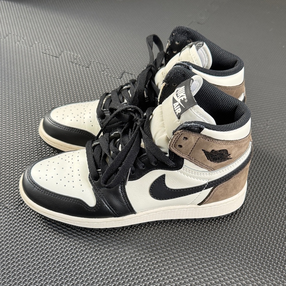 Nike Jordan 1 Retro High Dark Mocha